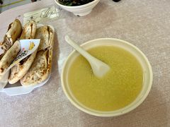 小米粥-宝光熏肉鞋底火烧(新街口店)
