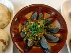 -李与白包子铺(桐梓林店)
