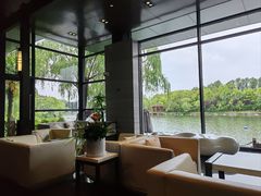 -上海怡沁园度假酒店