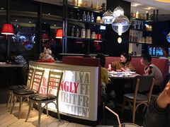 -必胜客(武汉欢乐谷店)