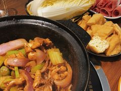 馋嘴牛蛙煲小煲-宏大运餐厅(传媒大学店)