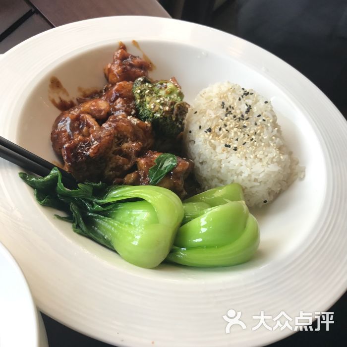 黑椒无骨鸡柳饭