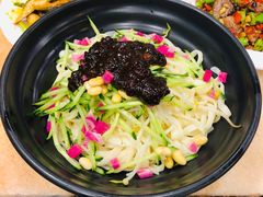 老北京炸酱面-吴记百姓菜馆·北京菜·烤鸭(故宫店)