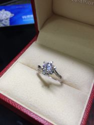 -威德钻石-克拉钻大本营(南京东路店)