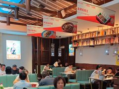 -阿瓦山寨·湘菜现炒·剁椒鱼头王(咸阳总店)