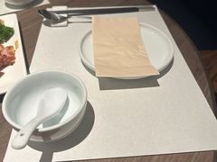 -港丽餐厅(来福士店)