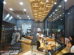 面包甜点陈列柜-六贤记(杭州龙湖滨江天街店)