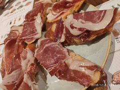 -Tapa Tapa