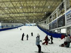 -乔波室内滑雪场
