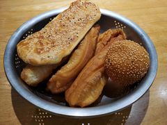 -弄堂咪道-饭香·面香·馄饨香(钦州北路田尚坊店)