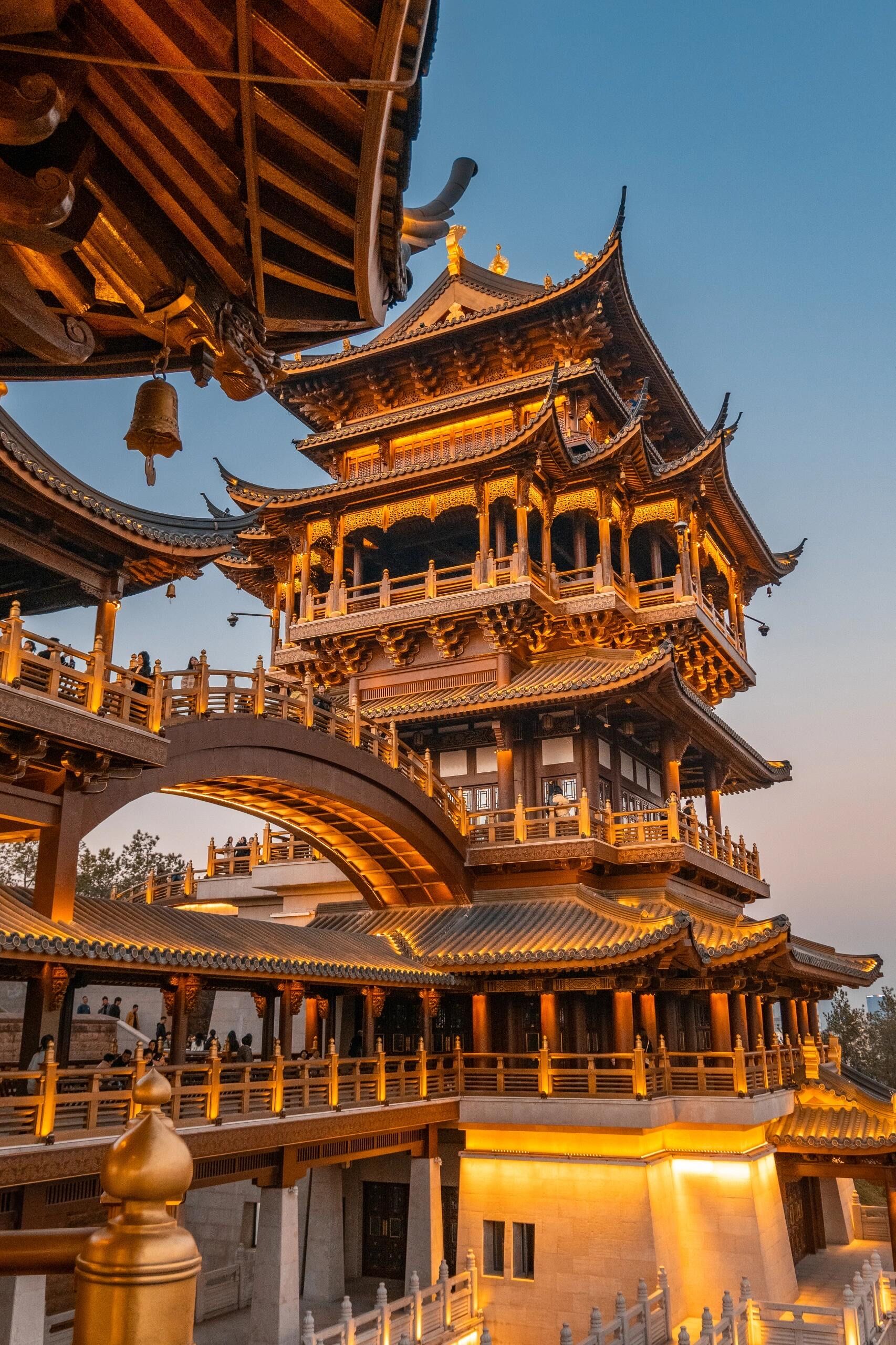 义乌|入夜后的鸡呜阁仿佛穿越了时空‼️