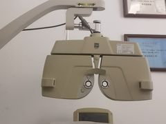 -美式眼镜·授权蔡司.依视路.尼康.豪雅.明月(人民广场店)