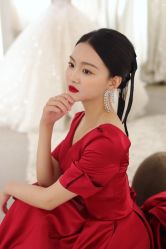 -艾米丽婚纱礼服