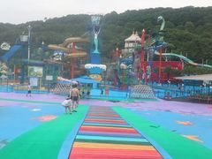 -平湖九龙山乐满地水上乐园