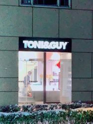 -TONI&GUY