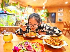 -Rabbit Cafe私房西餐甜点咖啡(栖霞路店)