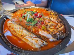 -鸣记脆皮烤鱼(三八广场店)