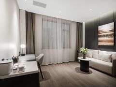 -成都锦华万达琉璃场亚朵酒店