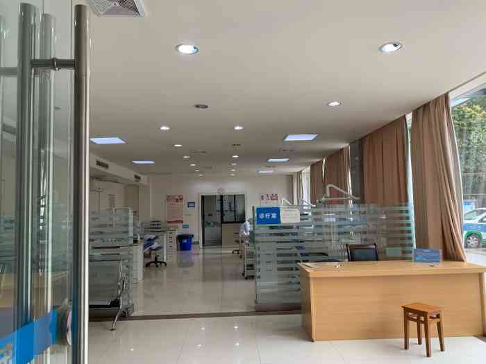 重庆东华医院-"东华医院在石井坡,环境不算太大是一家二级.