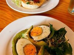 班尼迪克配煎饼-Egg•Allday Brunch(襄阳北路店)