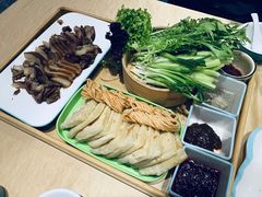 大眼肘子-大眼锅贴水饺(河东店)