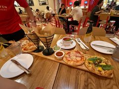 -城市大道红炉披萨烘焙坊