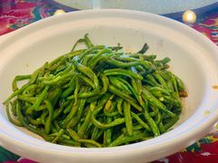 -闯关东东北农家菜(崂山石老人店)
