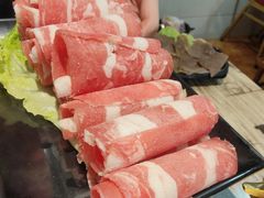 牛肉卷-销魂美蛙鱼头火锅(上海首店)