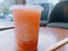 白桃星冰乐-星巴克臻选(上海虹桥新天地三店)