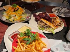 -WOLFGANG PUCK KITCHEN & BAR(迪士尼小镇店)