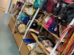 -唯品仓(东山锦轩·现代城店)