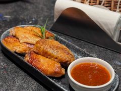 -毛毛虫酒吧