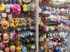 -名创优品(北京新中关购物中心地铁层店)
