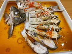 清蒸武昌鱼-莲餐厅·湖北菜·藕汤是头牌(愚园路店)