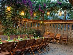 -Lam Vien Restaurant