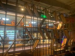 面包甜点陈列柜-老墙根涮肉·铜锅·烧烤(欢乐谷·王四营店)