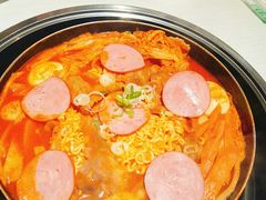 -三清洞摩西韩式年糕火锅(威高广场店)
