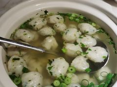鱼丸汤-日丰园海肠水饺·老字号大连海鲜(和平广场店)