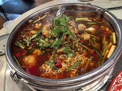 -牟记江湖重庆地标特色菜鱼蛋海鲜羊蝎子(巴南区黑金冠十多年好店)