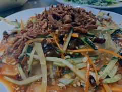 肉冒拉皮-天添纸包鸡家常菜