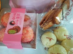-顶东面包花园·生日蛋糕(世博店)