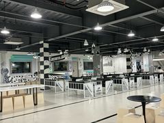 -极限PLAY运动娱乐新世界·团建派对潮玩休闲馆·室内蹦极高空游乐园