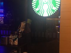星巴克(世贸天阶店)-星巴克臻选(北京世贸天阶店)