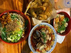 -爆炸头阿姨小四川正宗川味小吃(无任何分店)