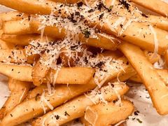 黑松露芝士薯条-G+KITCHEN(龙湖狮山天街店)