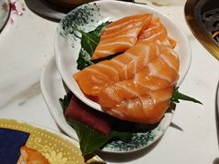 -雍容荟活帝王蟹活龙虾自助(苏宁旗舰店)