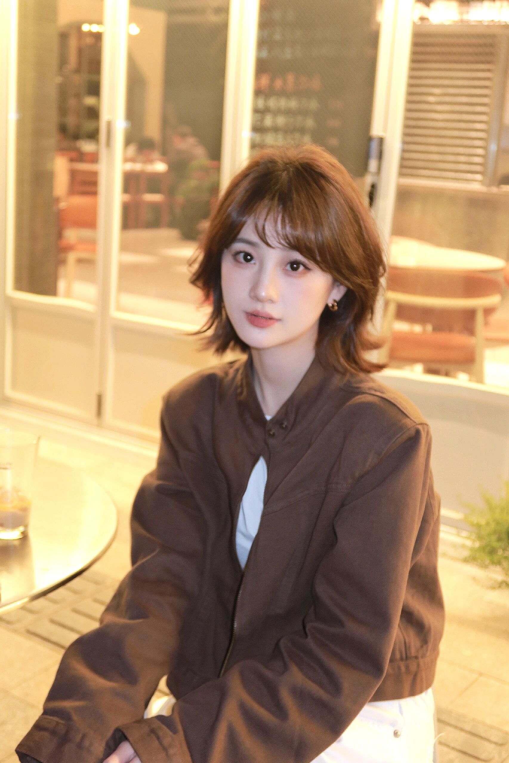 甜美短发girl日常