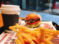 -The Habit Burger Grill 哈比特汉堡(复兴soho店)
