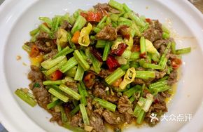 Celery and Beef Stir-fry