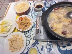 -松哥油焖大虾.小龙虾.黑鸭煲(海岸城店)